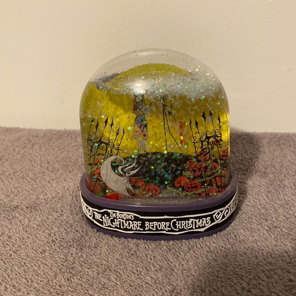 Disney Parks Nightmare Before Christmas Snow Globe